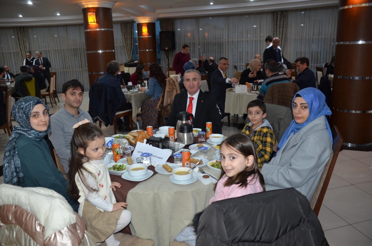 Rize İl Milli Eğitim Müdürlüğü Ailesi İftarda Bir Araya Geldi