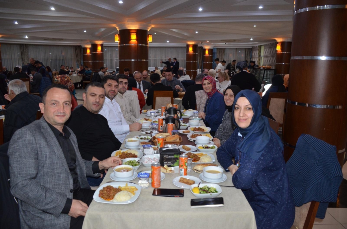 Rize İl Milli Eğitim Müdürlüğü Ailesi İftarda Bir Araya Geldi