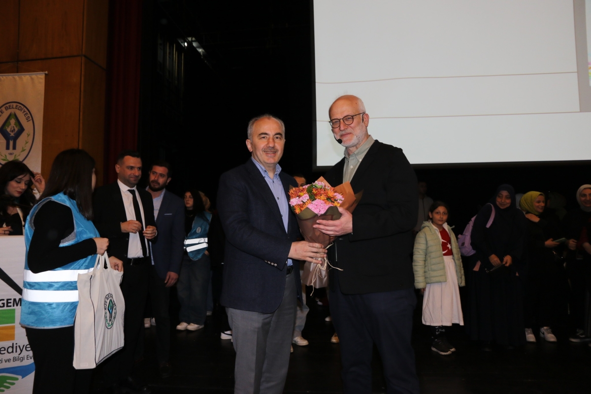 PSKİYATRİST- YAZAR PROF. DR. KEMAL SAYAR'A RİZE’DE İLGİ BÜYÜK OLDU