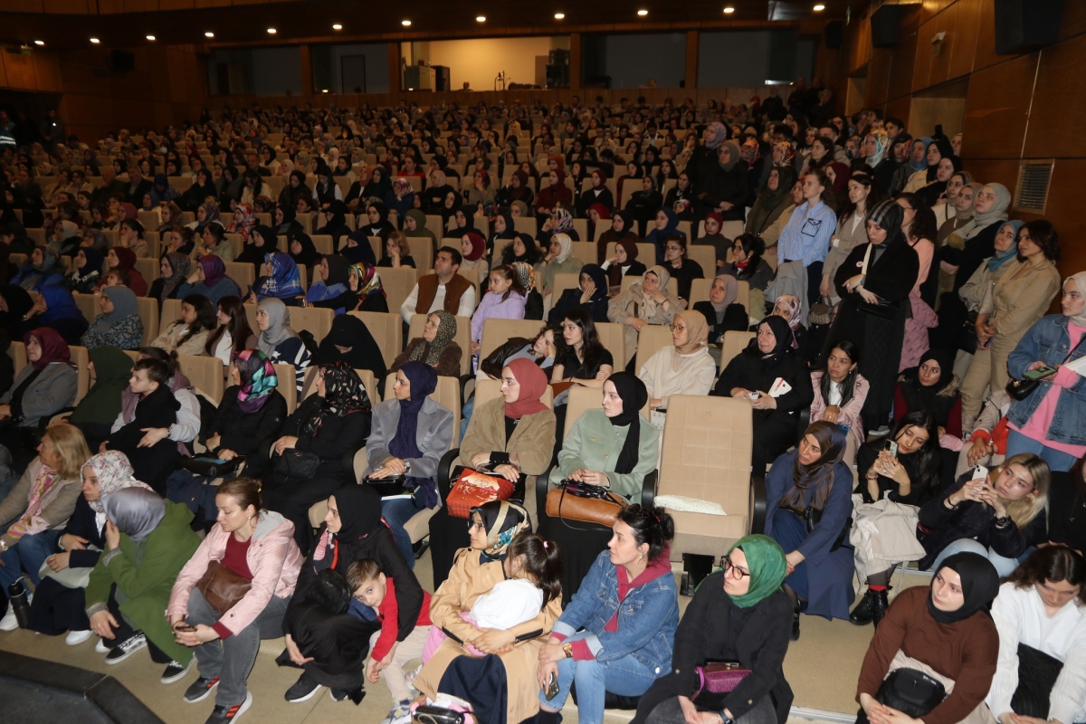 PSKİYATRİST- YAZAR PROF. DR. KEMAL SAYAR'A RİZE’DE İLGİ BÜYÜK OLDU