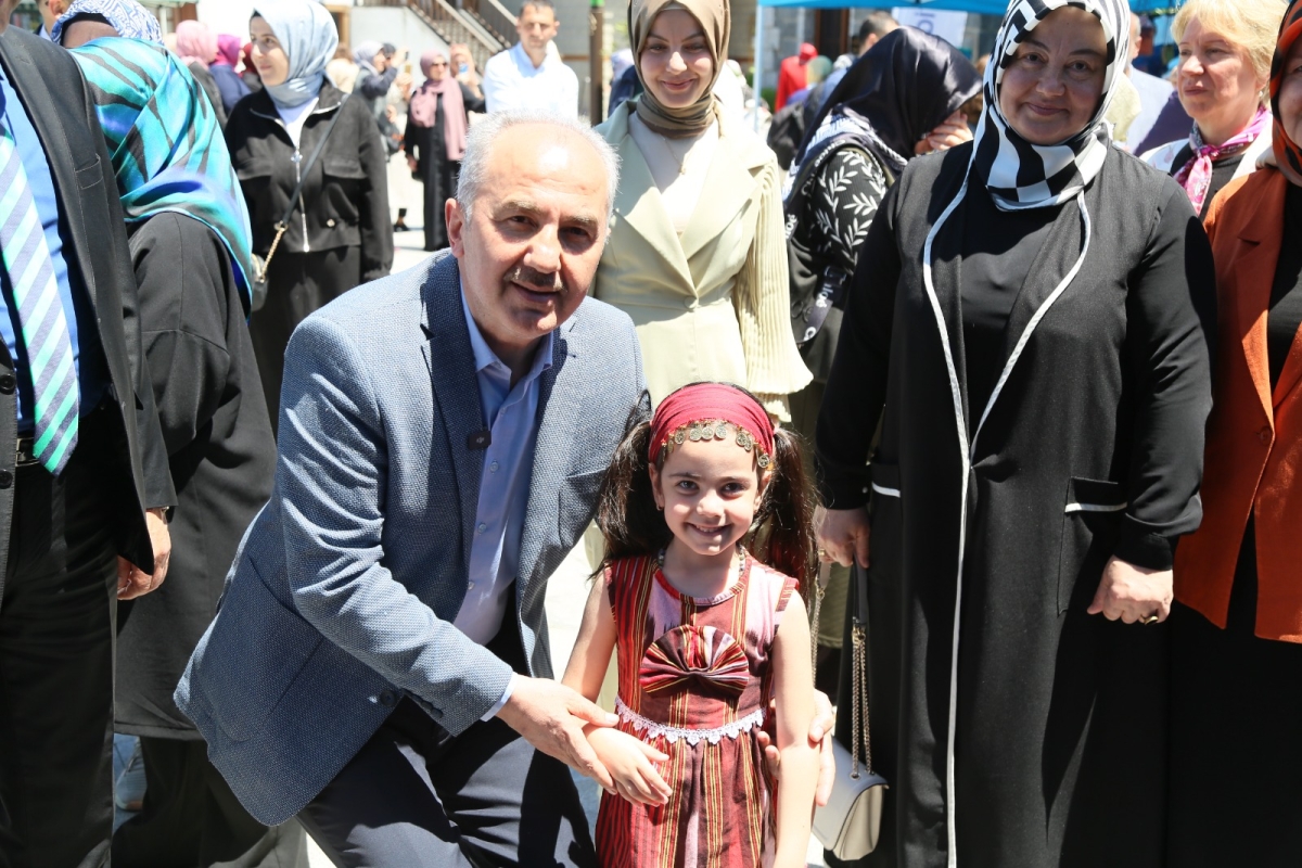 RİZE BELEDİYESİ EL SANATLARI SERGİSİ AÇILDI