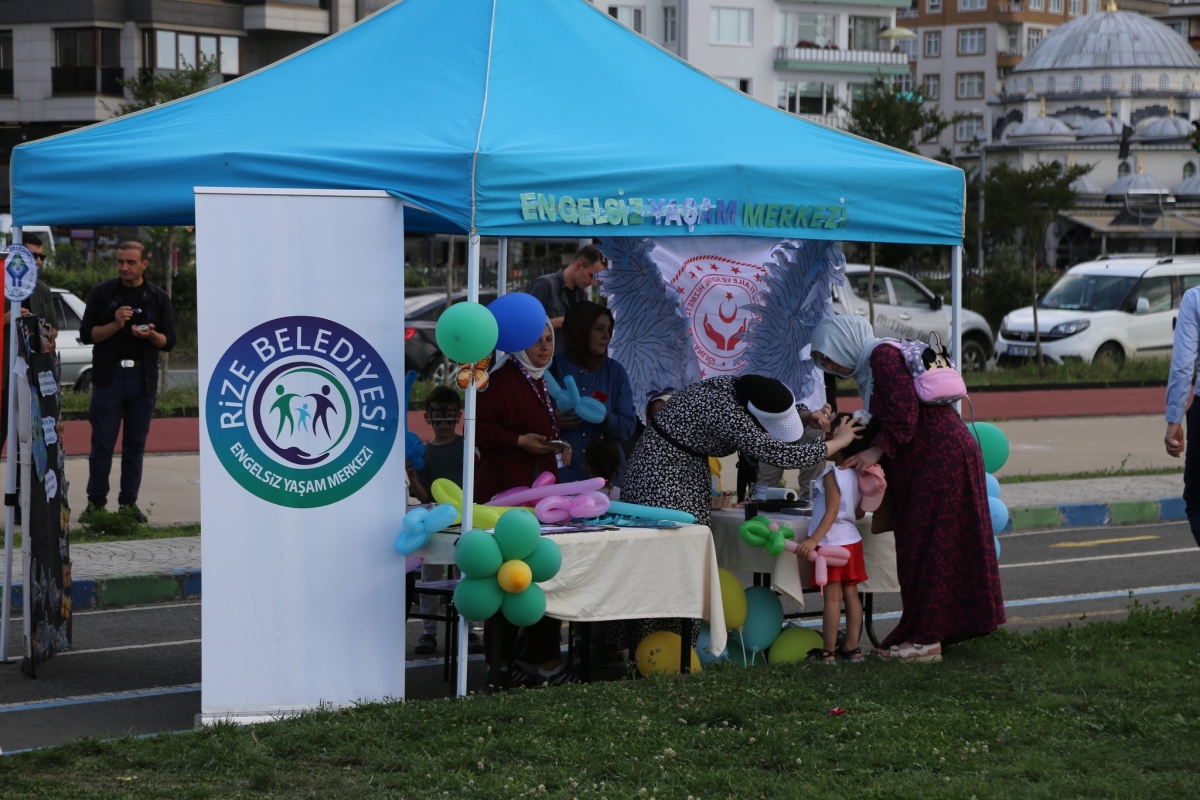 KORUYUCU AİLE ŞENLİĞİ RİZE'DE COŞKUYLA GERÇEKLEŞTİRİLDİ