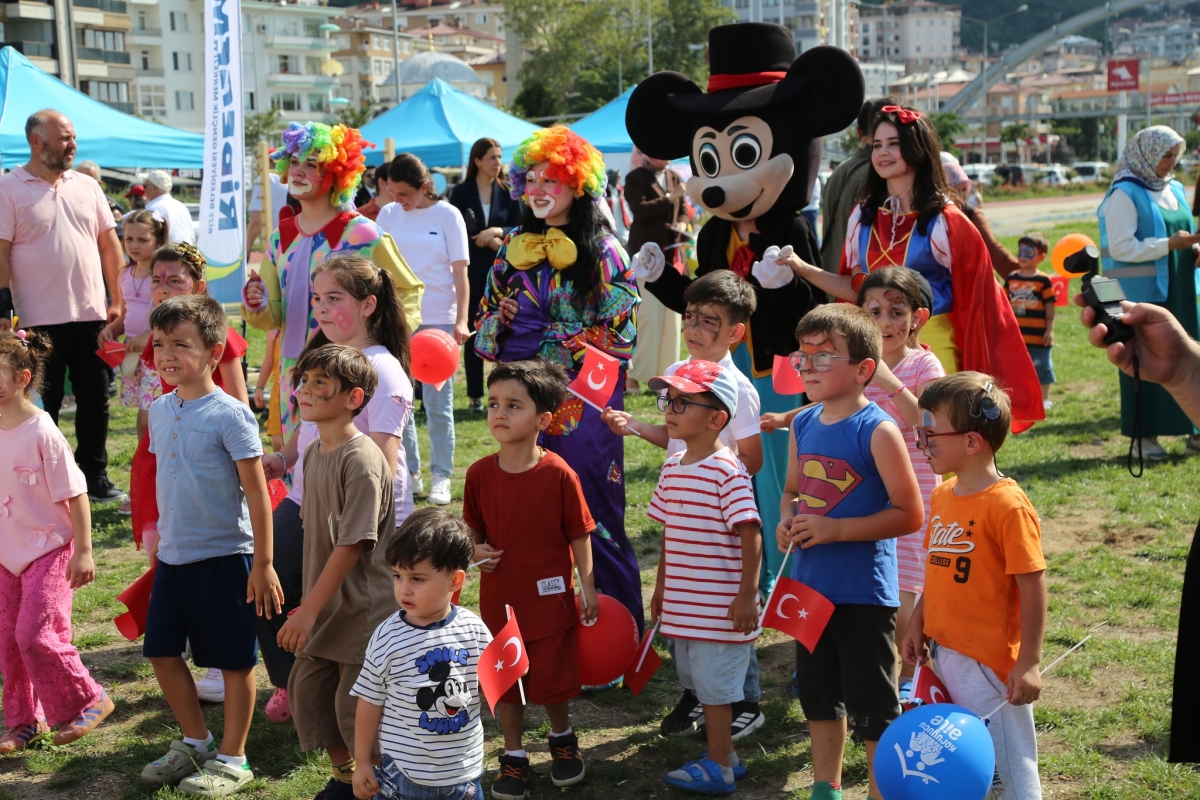 KORUYUCU AİLE ŞENLİĞİ RİZE'DE COŞKUYLA GERÇEKLEŞTİRİLDİ