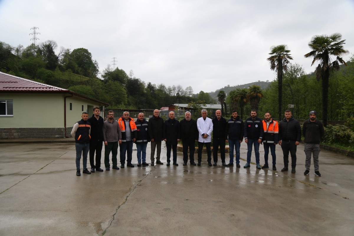Başkan Metin Rize Belediyesi Sahipsiz Hayvanlar Rehabilitasyon Merkezi'ni Ziyaret Etti