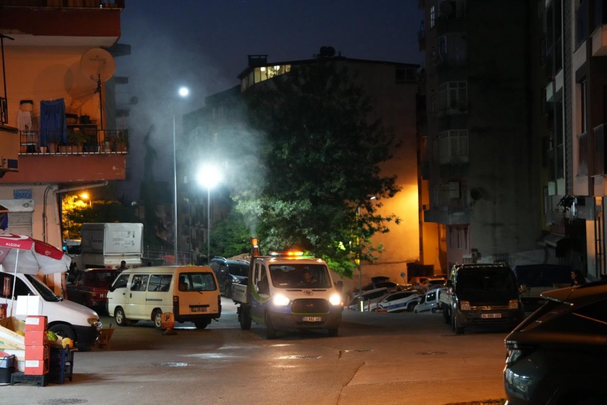 RİZE'DE GECE İLAÇLAMASI ÇALIŞMALARI ARALIKSIZ SÜRÜYOR